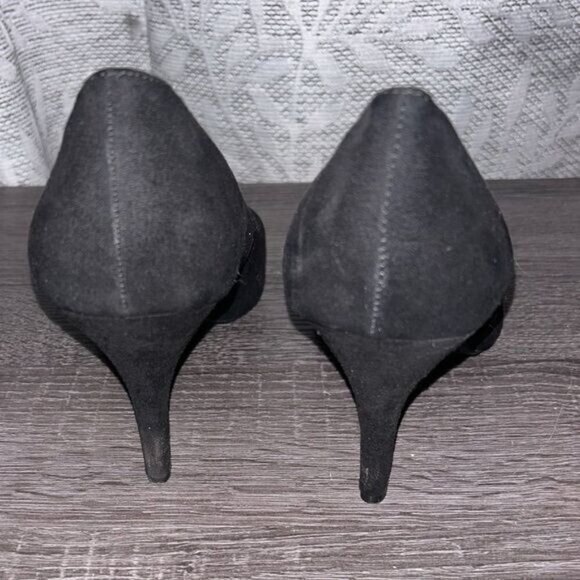 Time & Tru Black Faux Suede Slip On Pointed Toed Business Casual Heels Size 9 - Picture 6 of 8